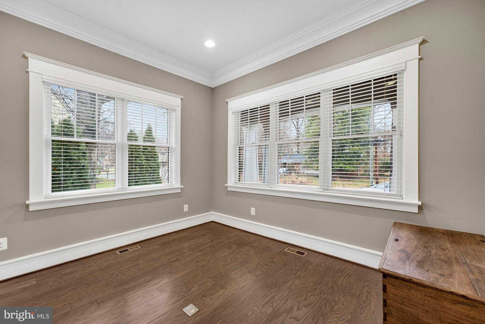 1105 Lakewood Dr SW photo 11