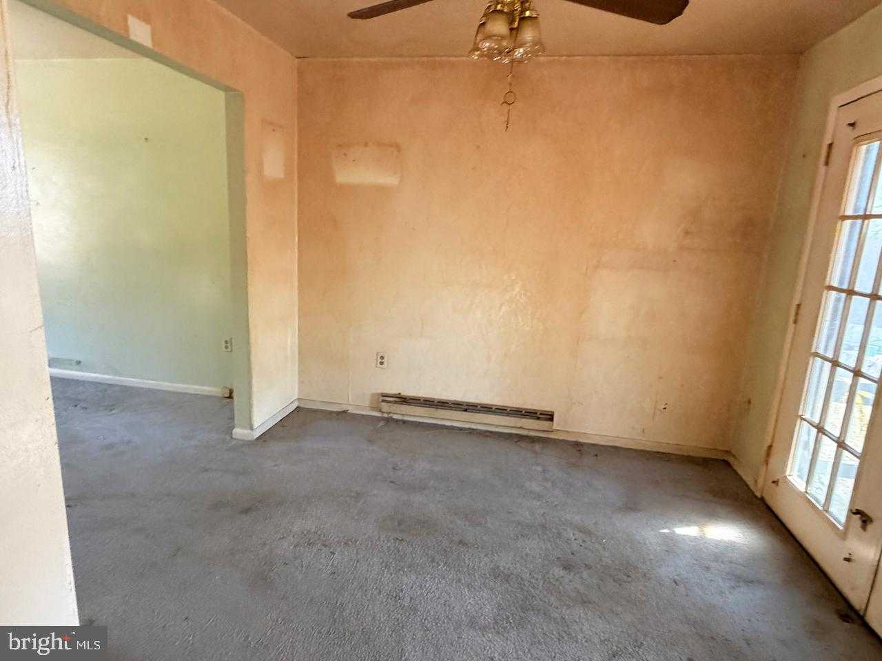 3804 Saint Lawrence Ave photo 9