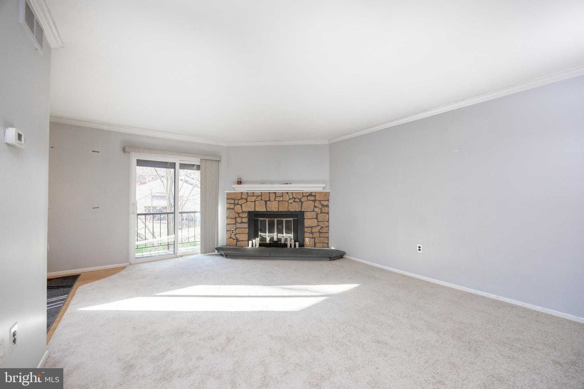 1710 Painters Xing photo 13