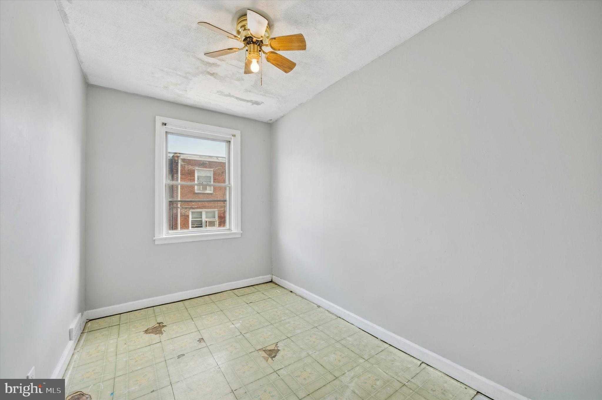 5233 N Mascher St photo 12