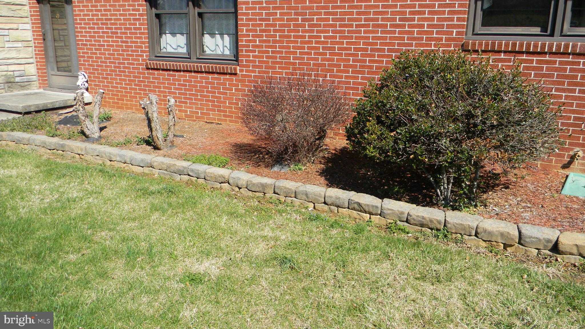 6688 Brocks Gap Rd photo 17