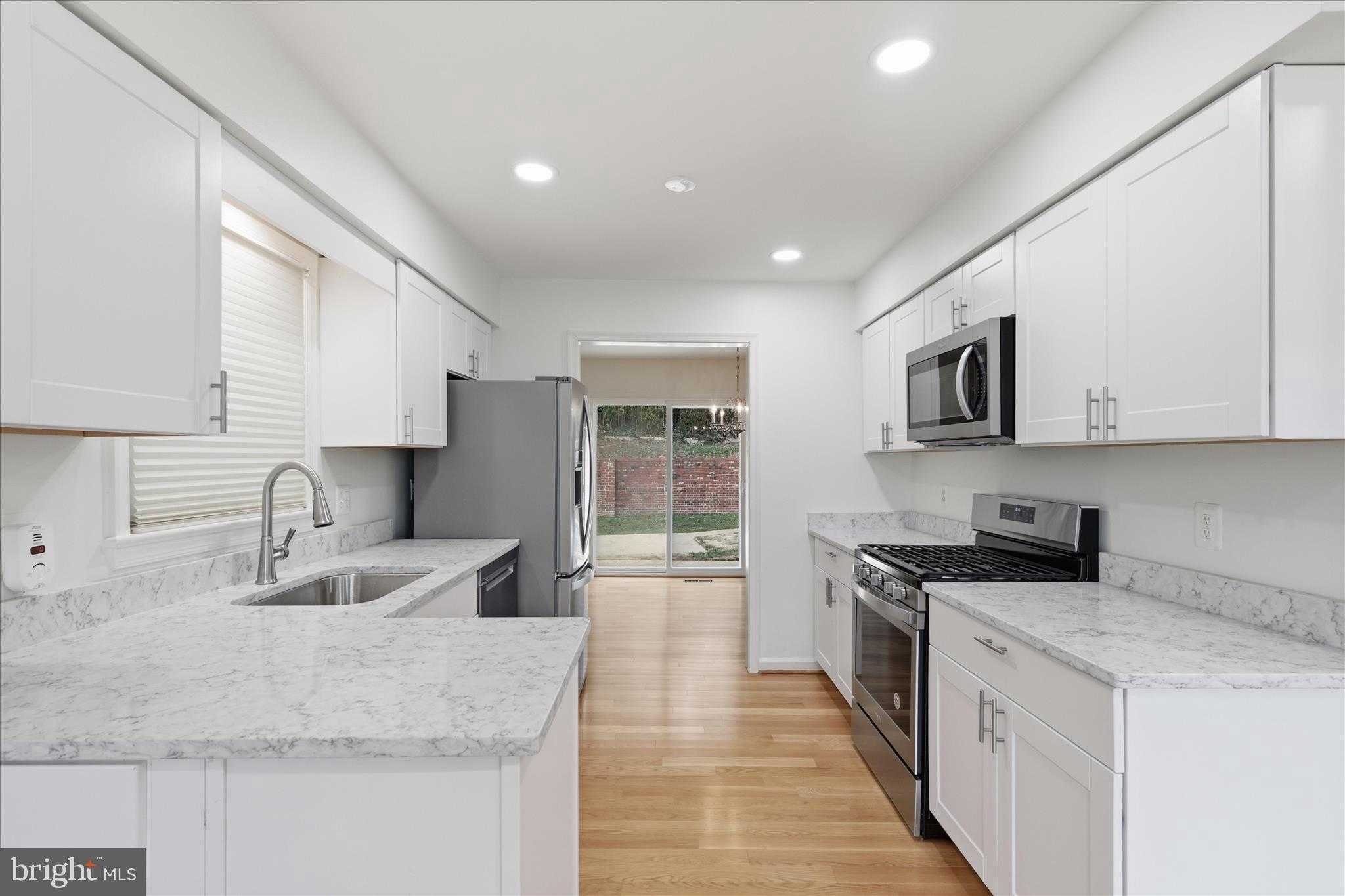 2122 Statute Ln photo 10