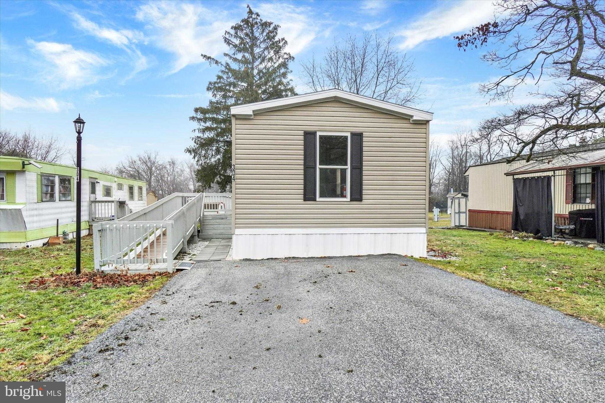 304 Brooklyn Dr photo 20