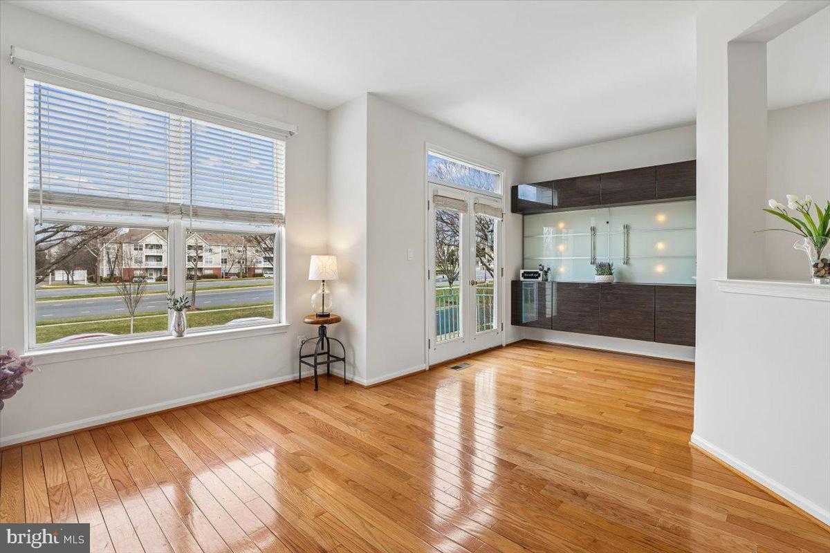 25324 Ashbury Dr photo 2