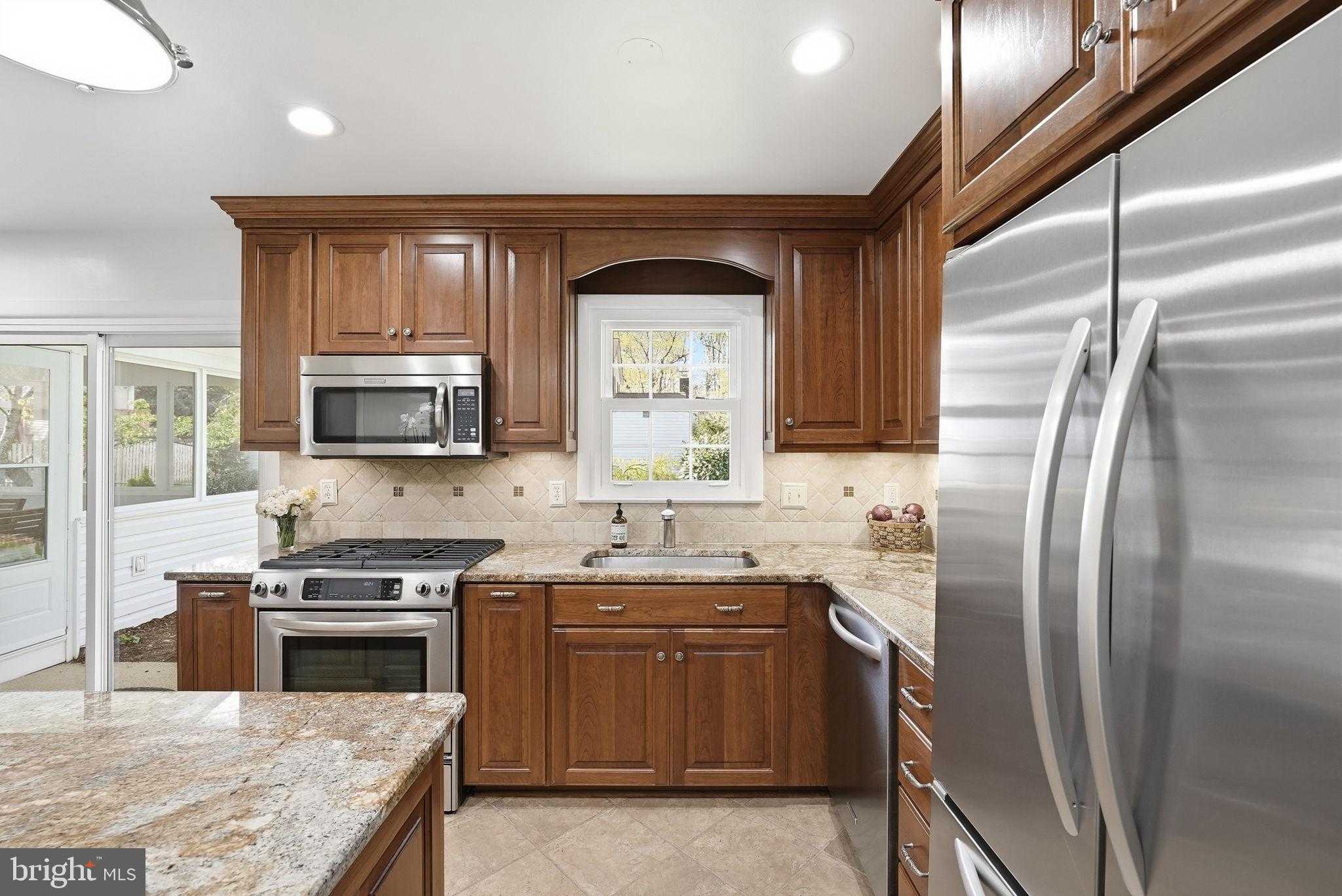 2003 Kenley CT photo 9