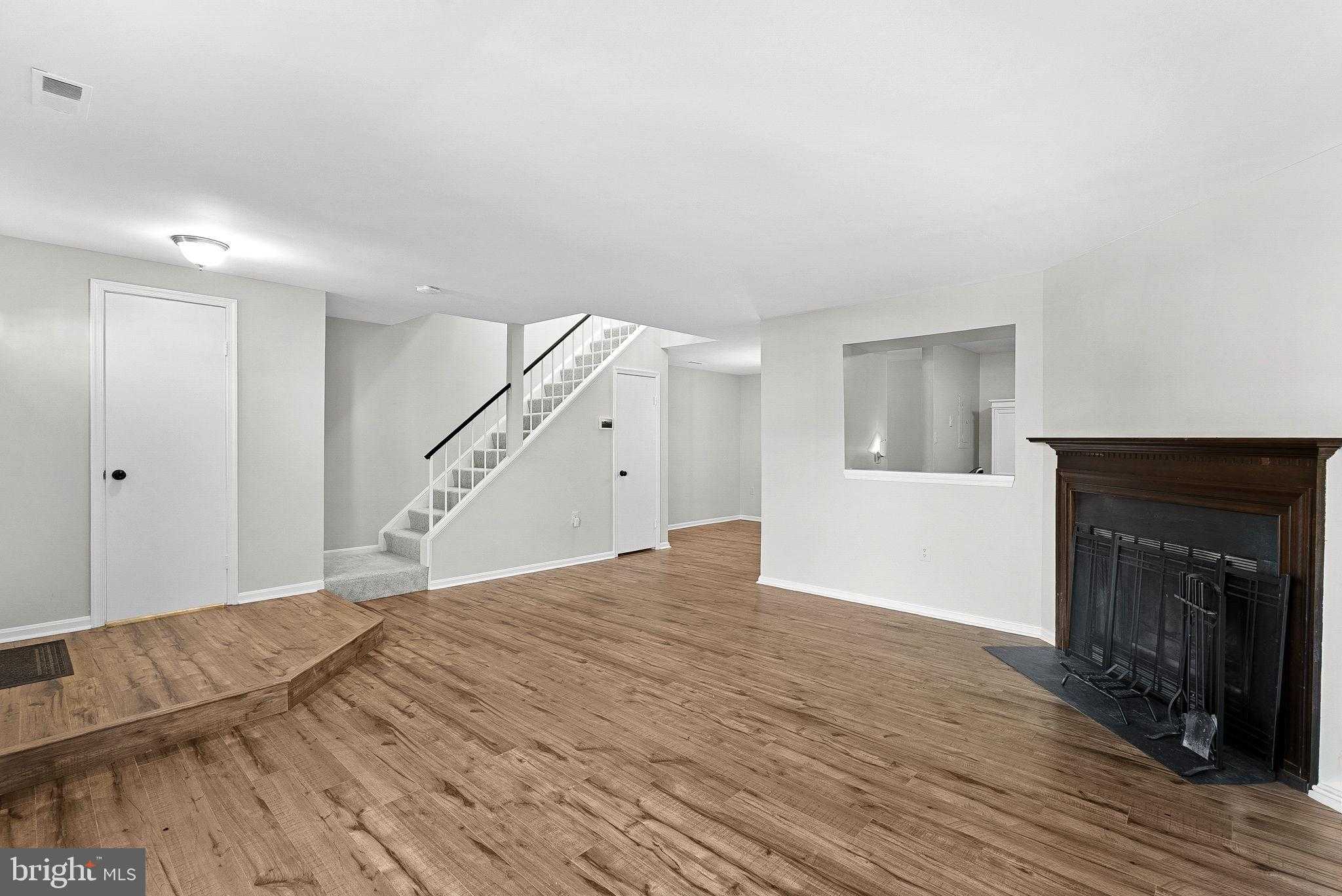 7442 Emerald Dr photo 7