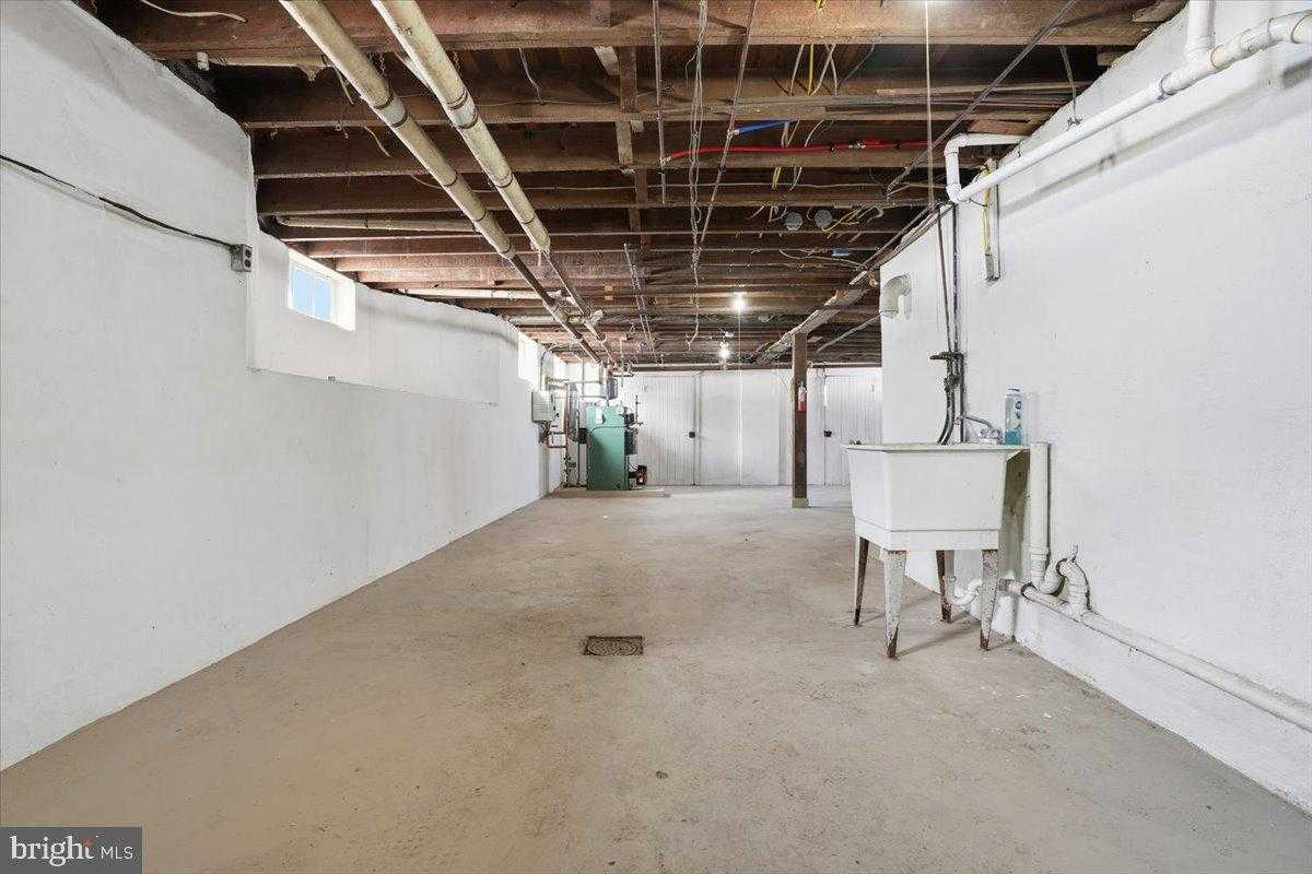 3756 W Walnut St photo 44