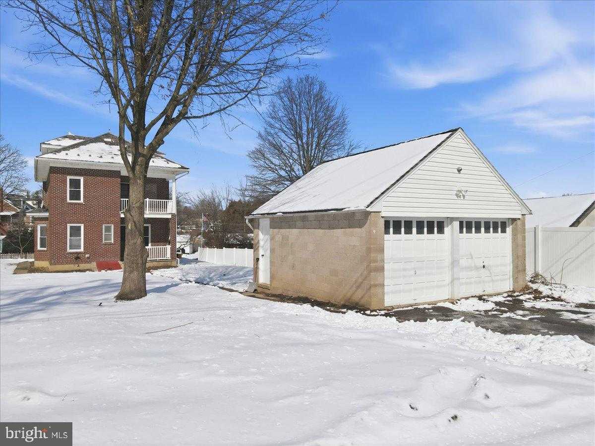 3756 W Walnut St photo 68