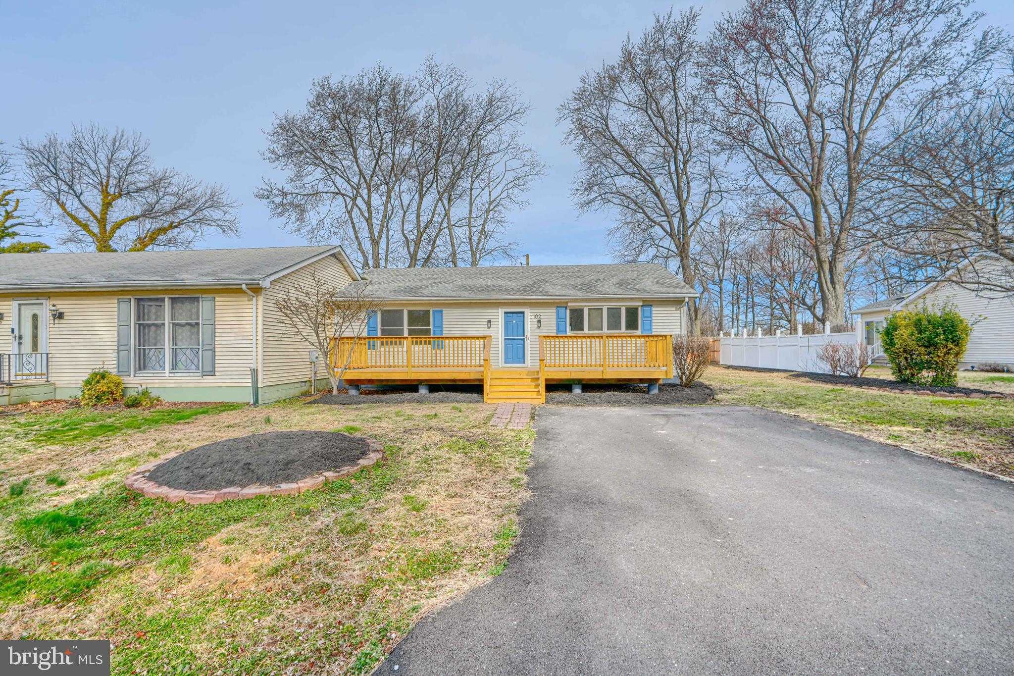 102 Bobbit CT photo 2