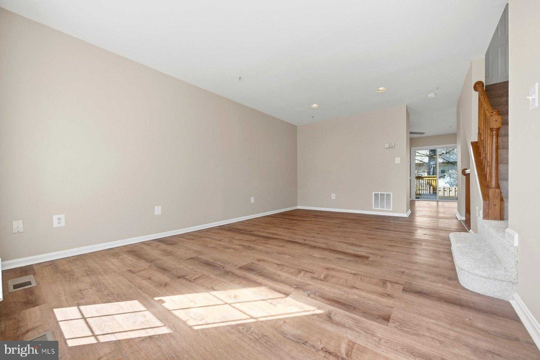 4705 Wainwright Cir photo 2