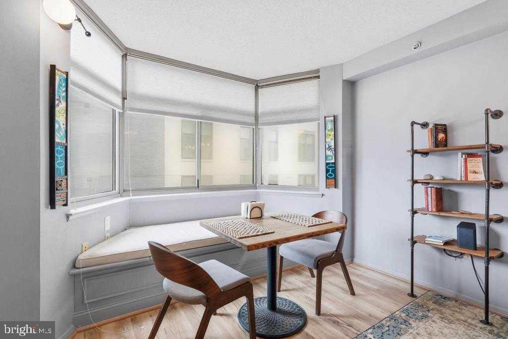 7111 Woodmont Ave Apt 518 photo 7