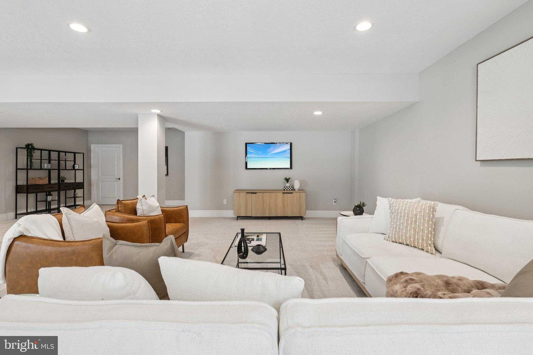 510 Newcomen Rd photo 48