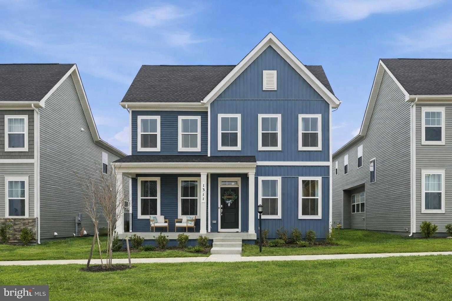 1311 Foal St photo 2