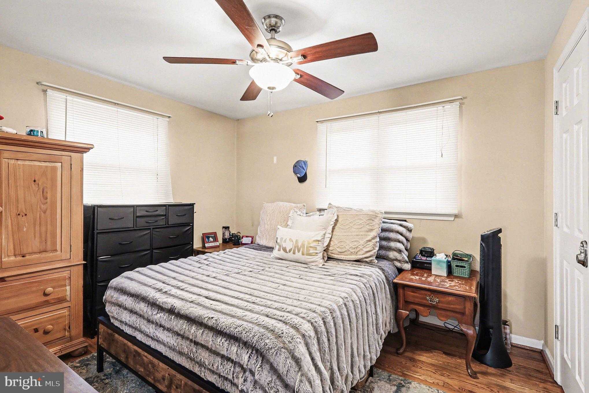 7409 Lake Dr photo 10