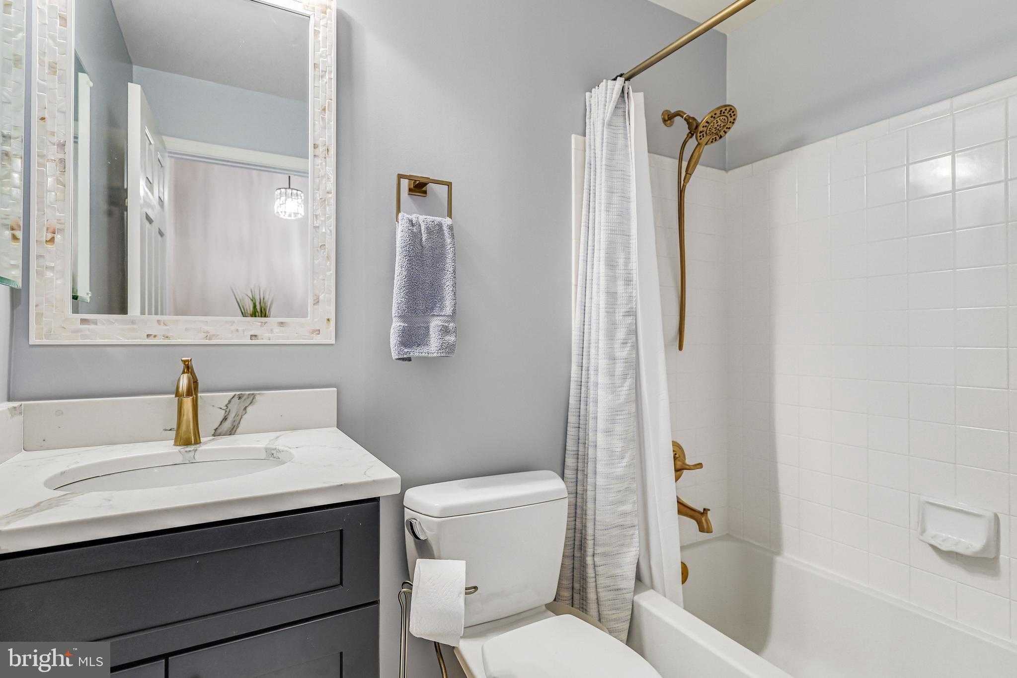 329 S Pickett St photo 31