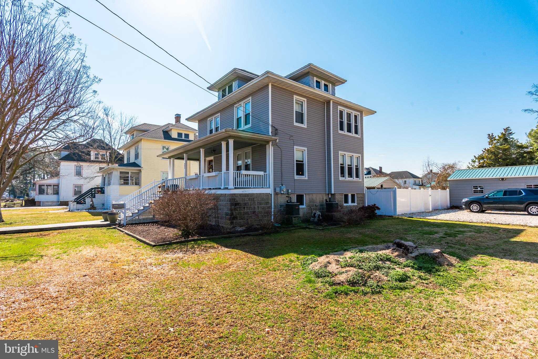 205 N Somerset Ave photo 8