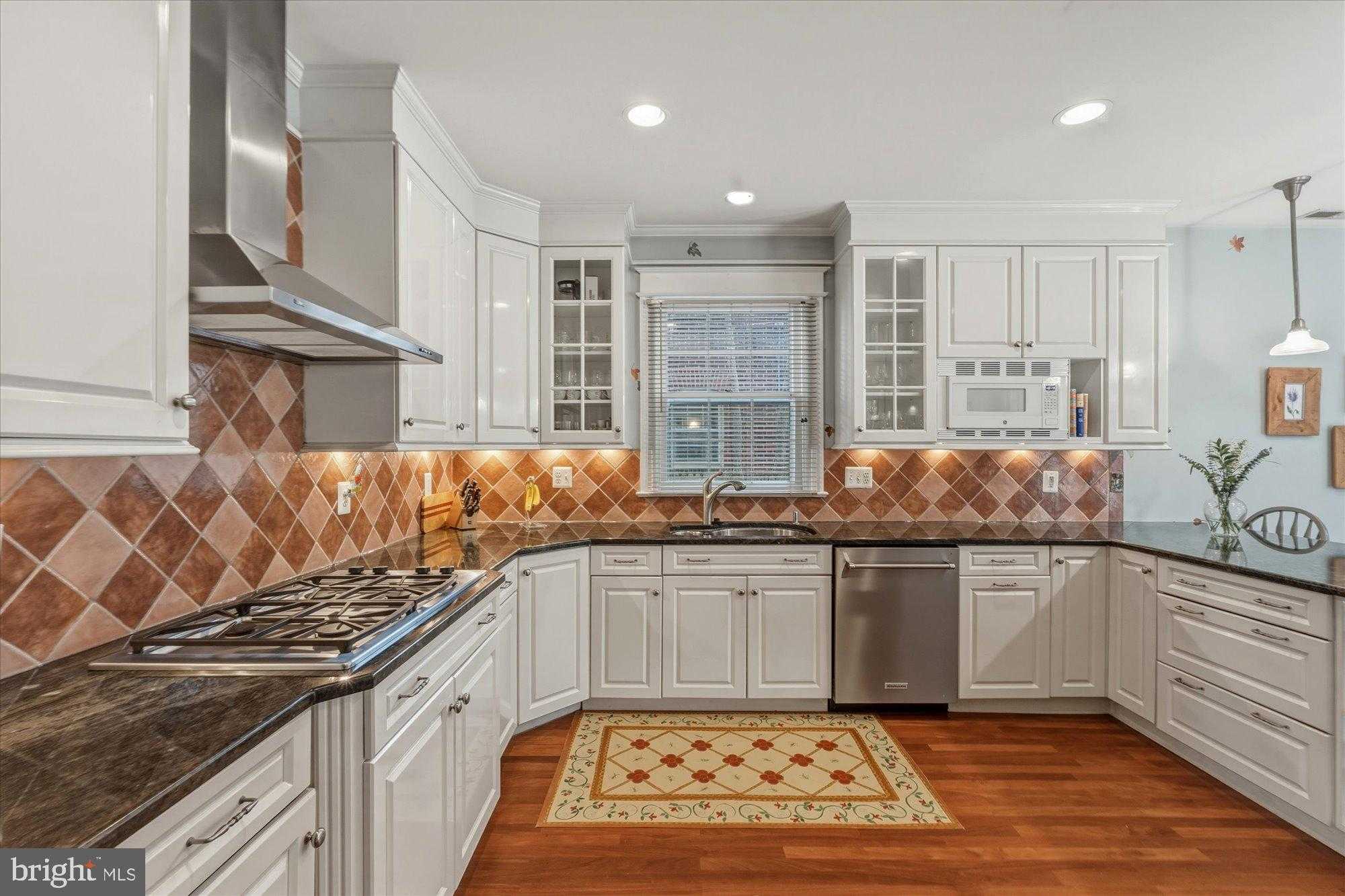 6108 Vernon Ter photo 40