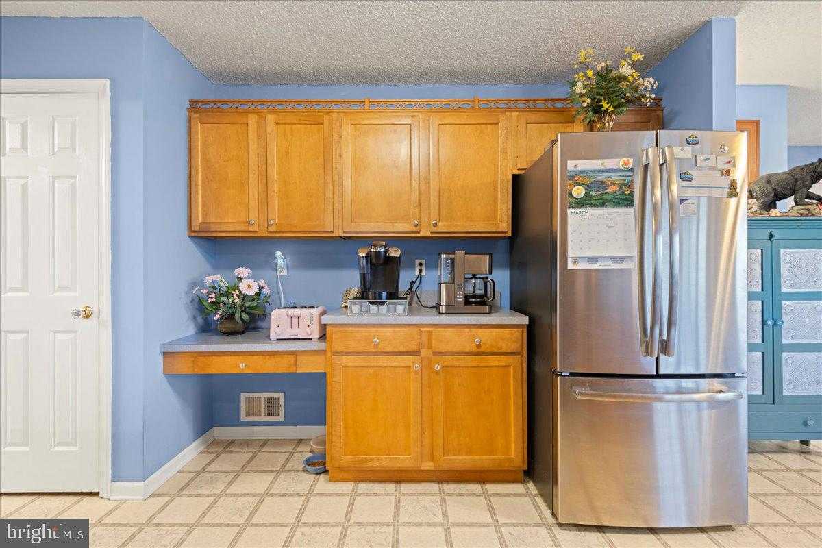 462 Camelot Blvd photo 17