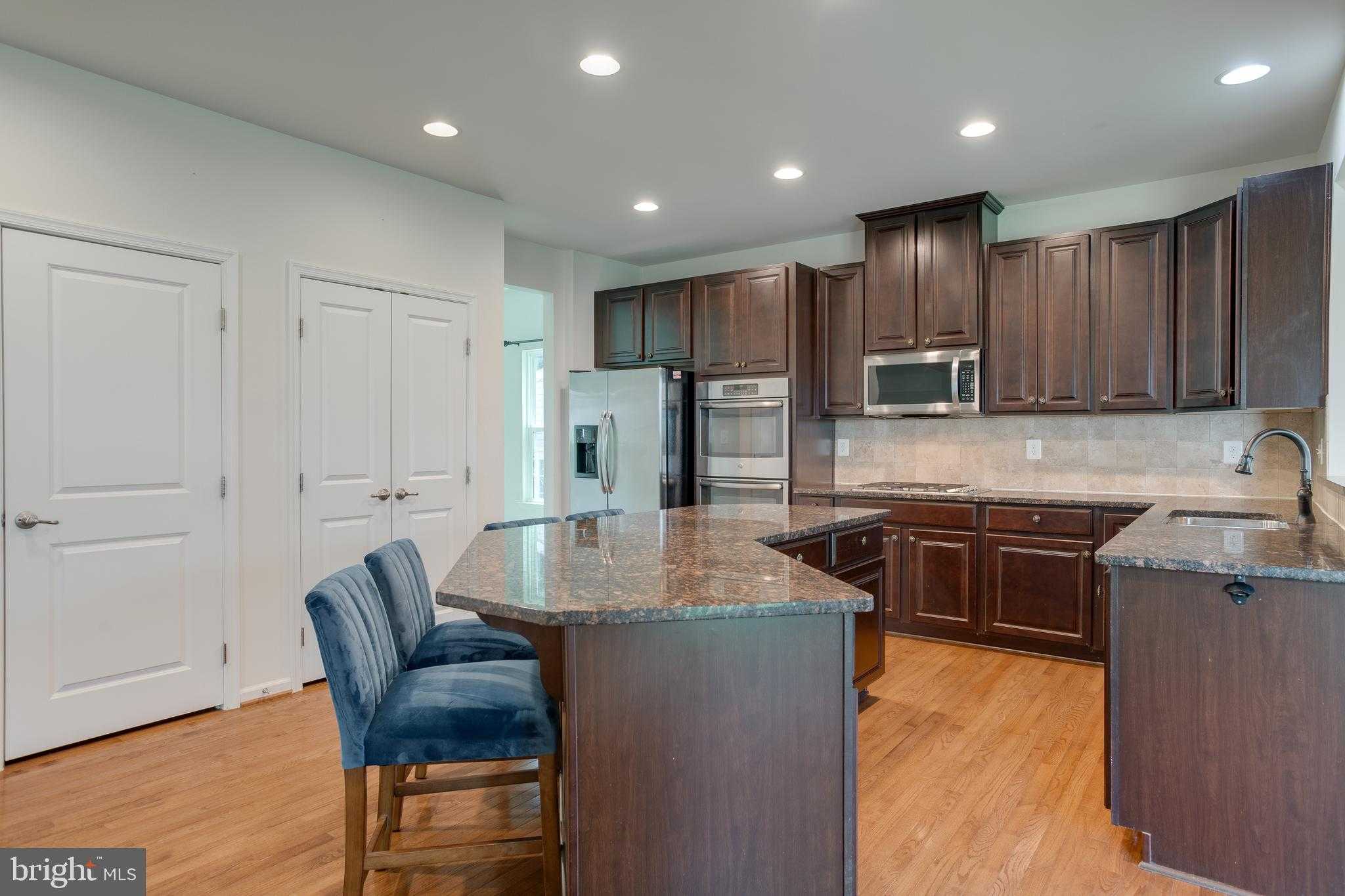 2032 Magnolia Cir photo 8