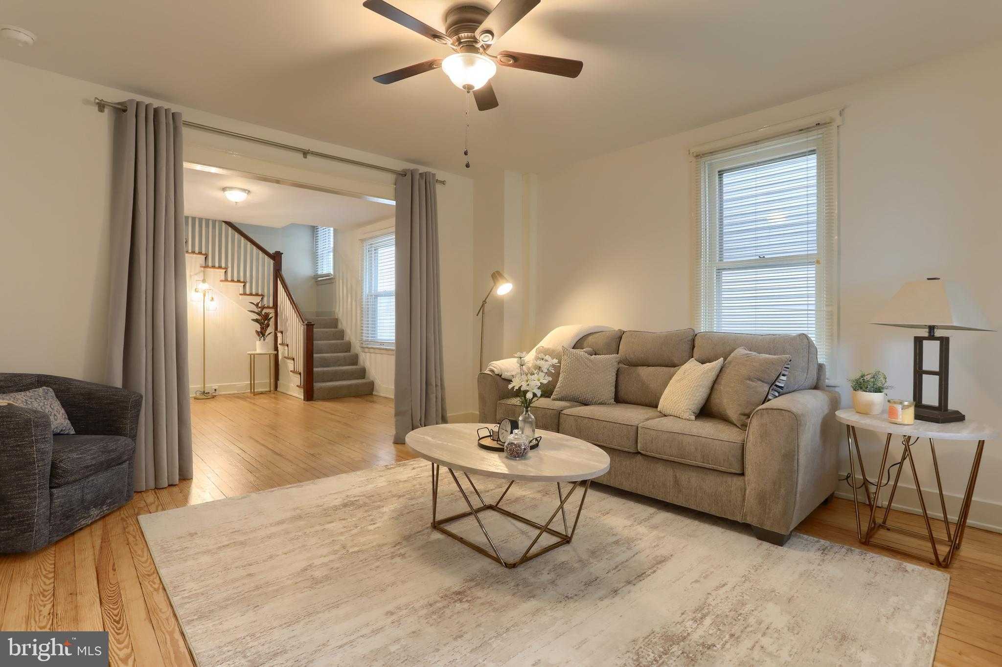 40 S White Oak St photo 4