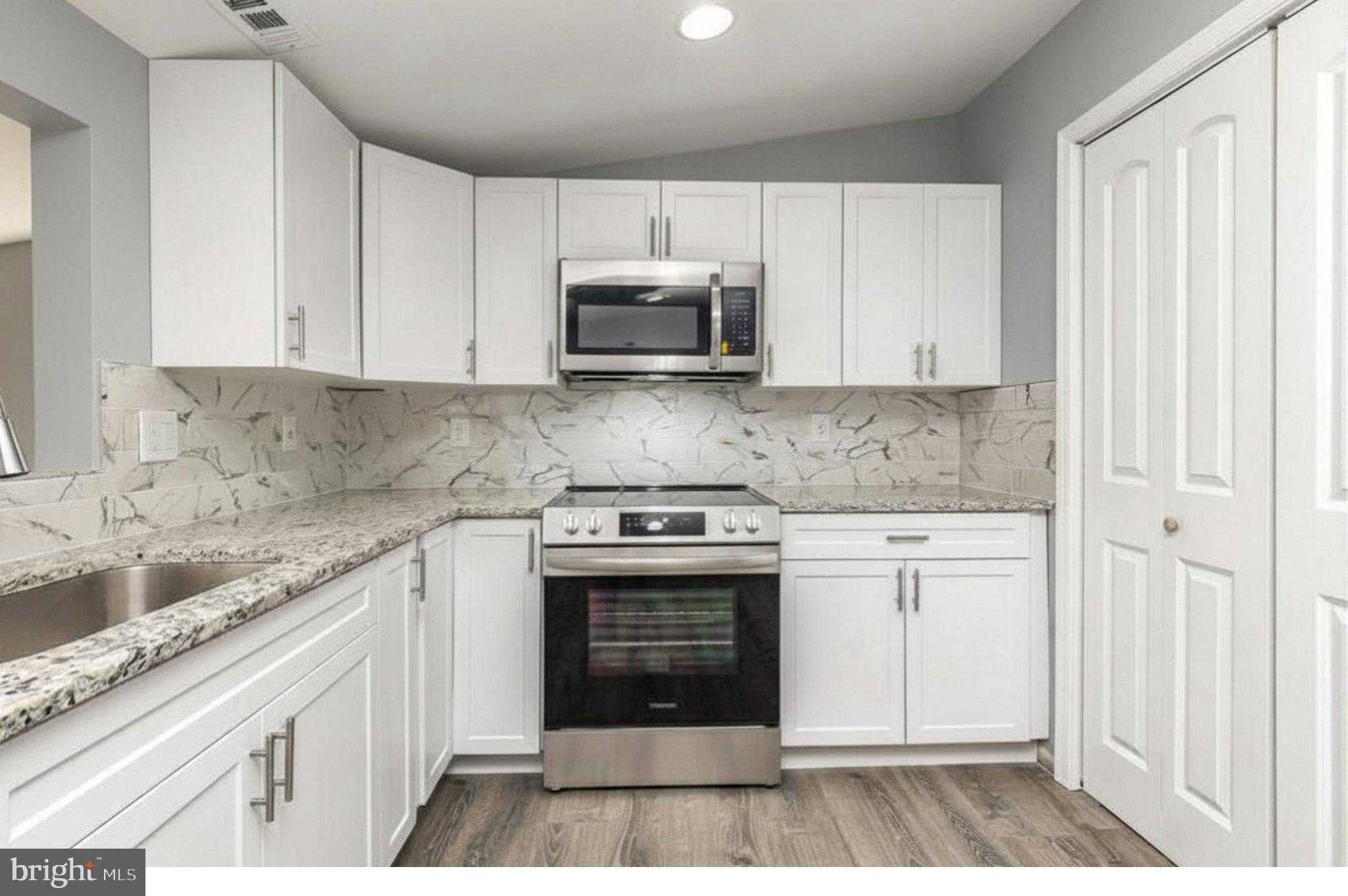 17299 Monrovia Rd photo 16