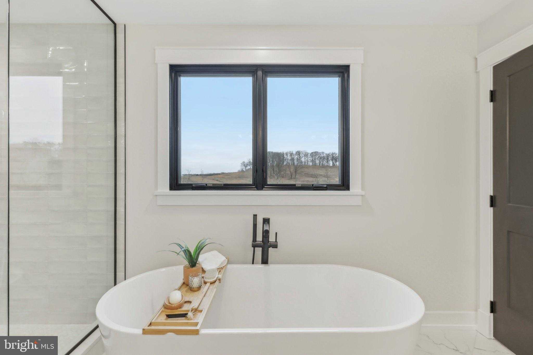 510 Newcomen Rd photo 33