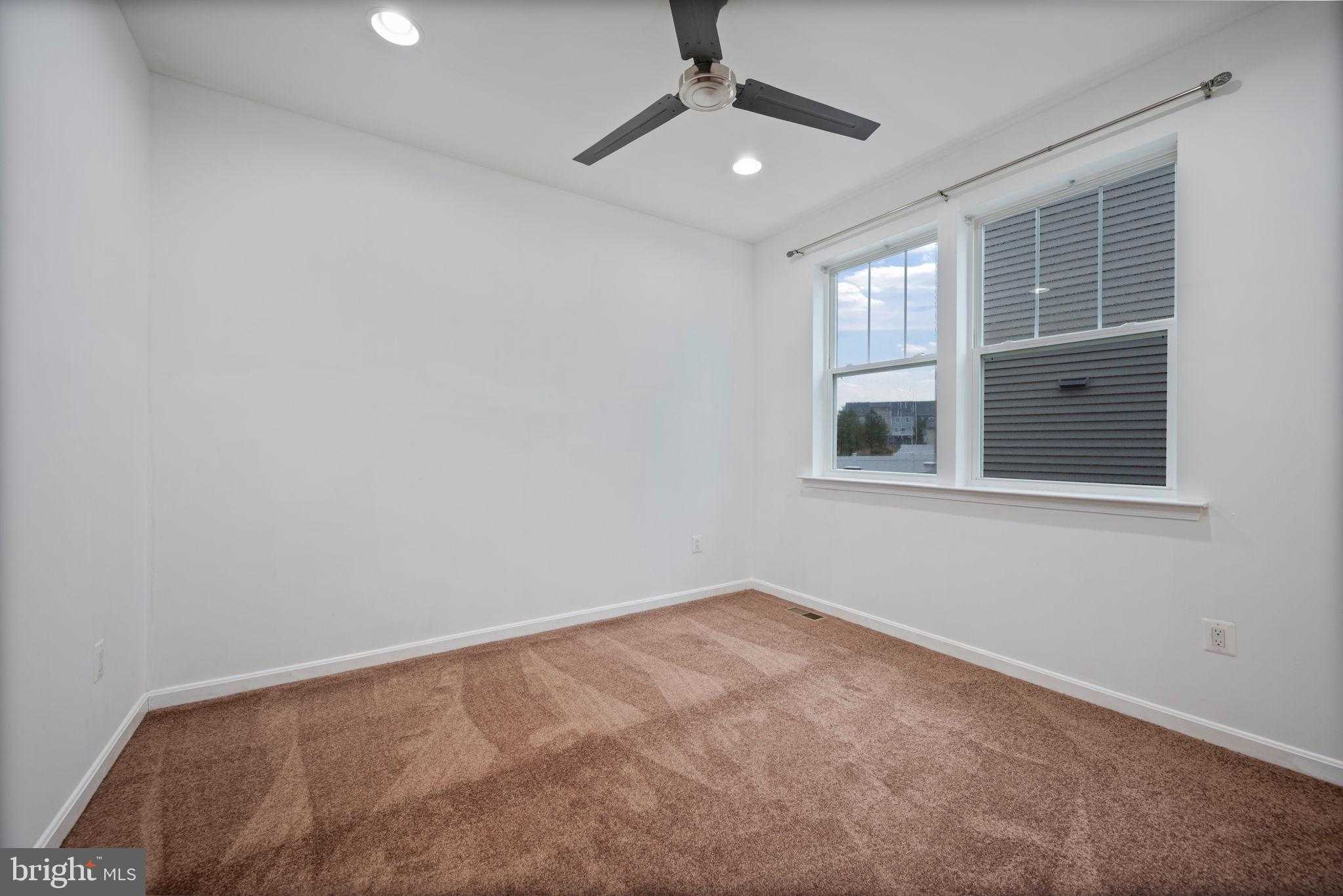 340 Daleview Dr photo 42