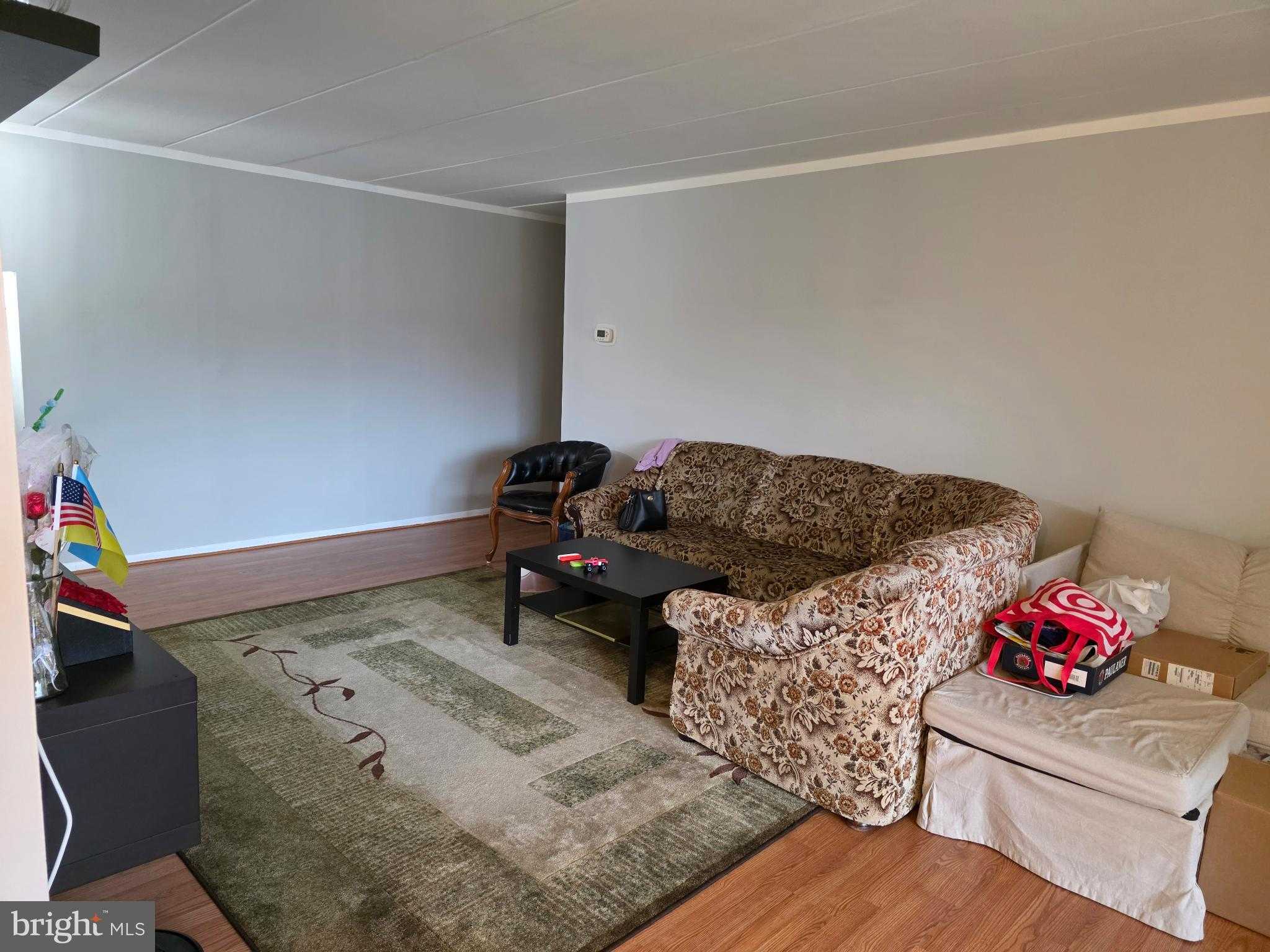 8950 Krewstown Rd # 204 photo 3