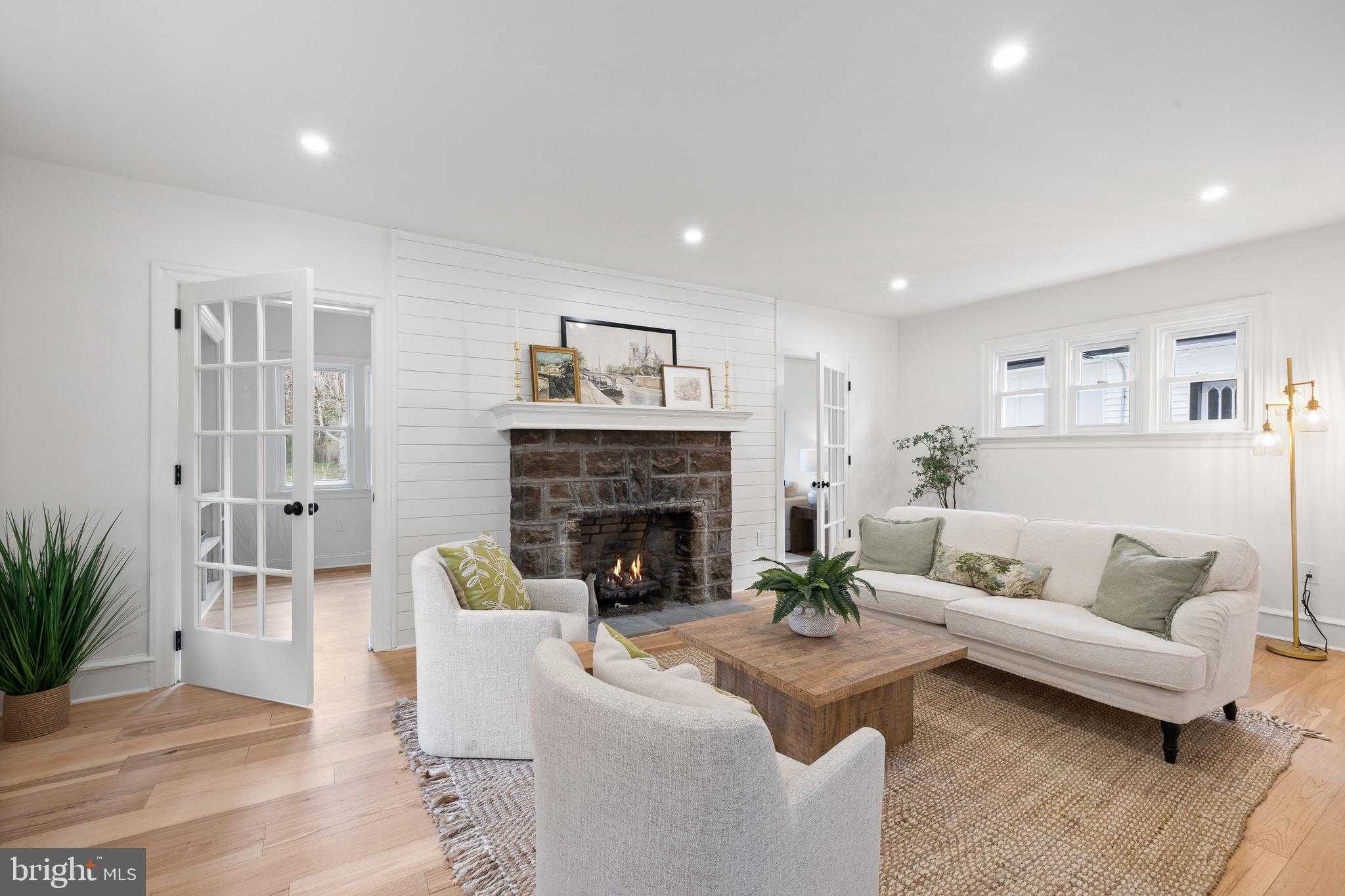 249 Brookline Blvd photo 8