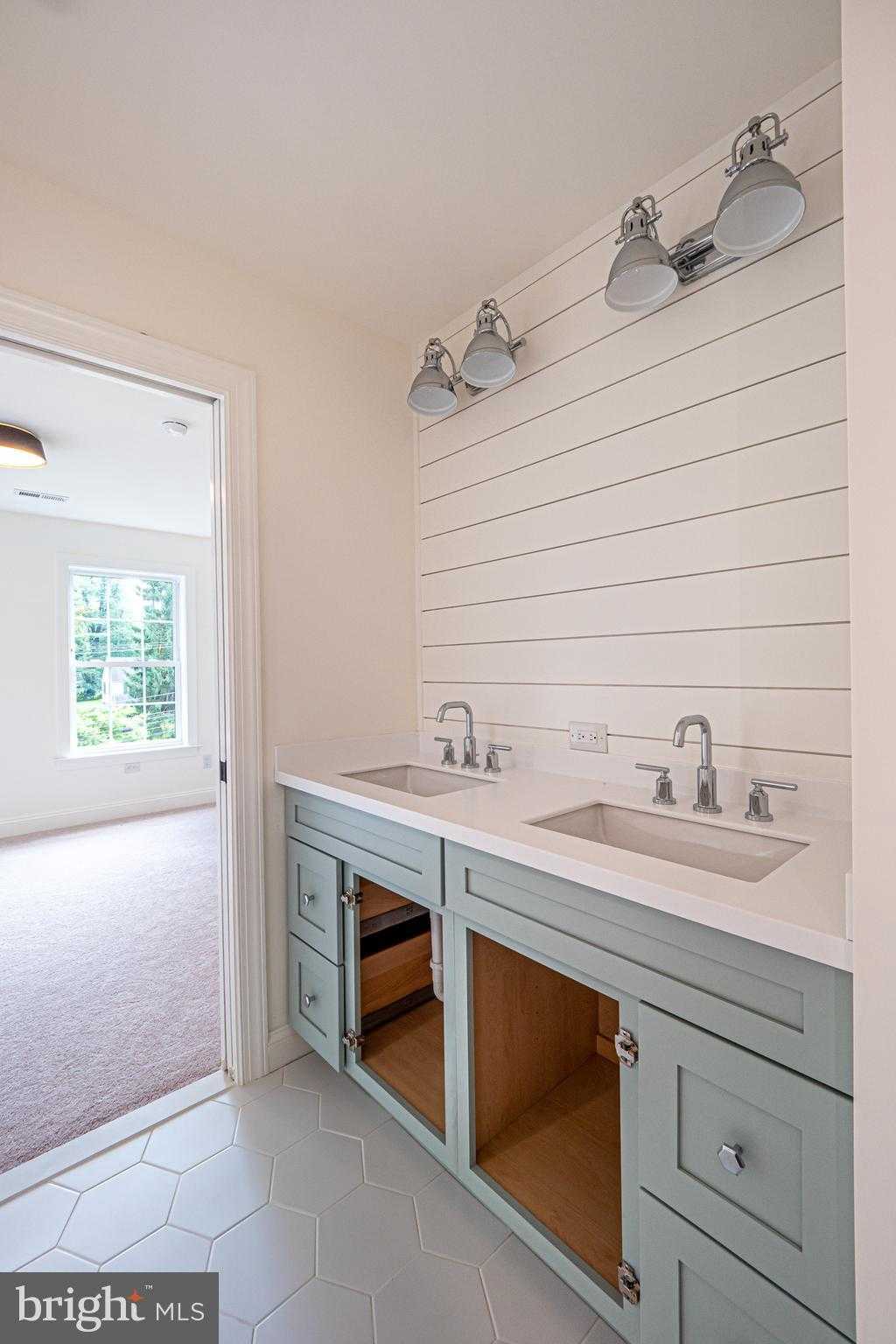 5 Timber Ln photo 42