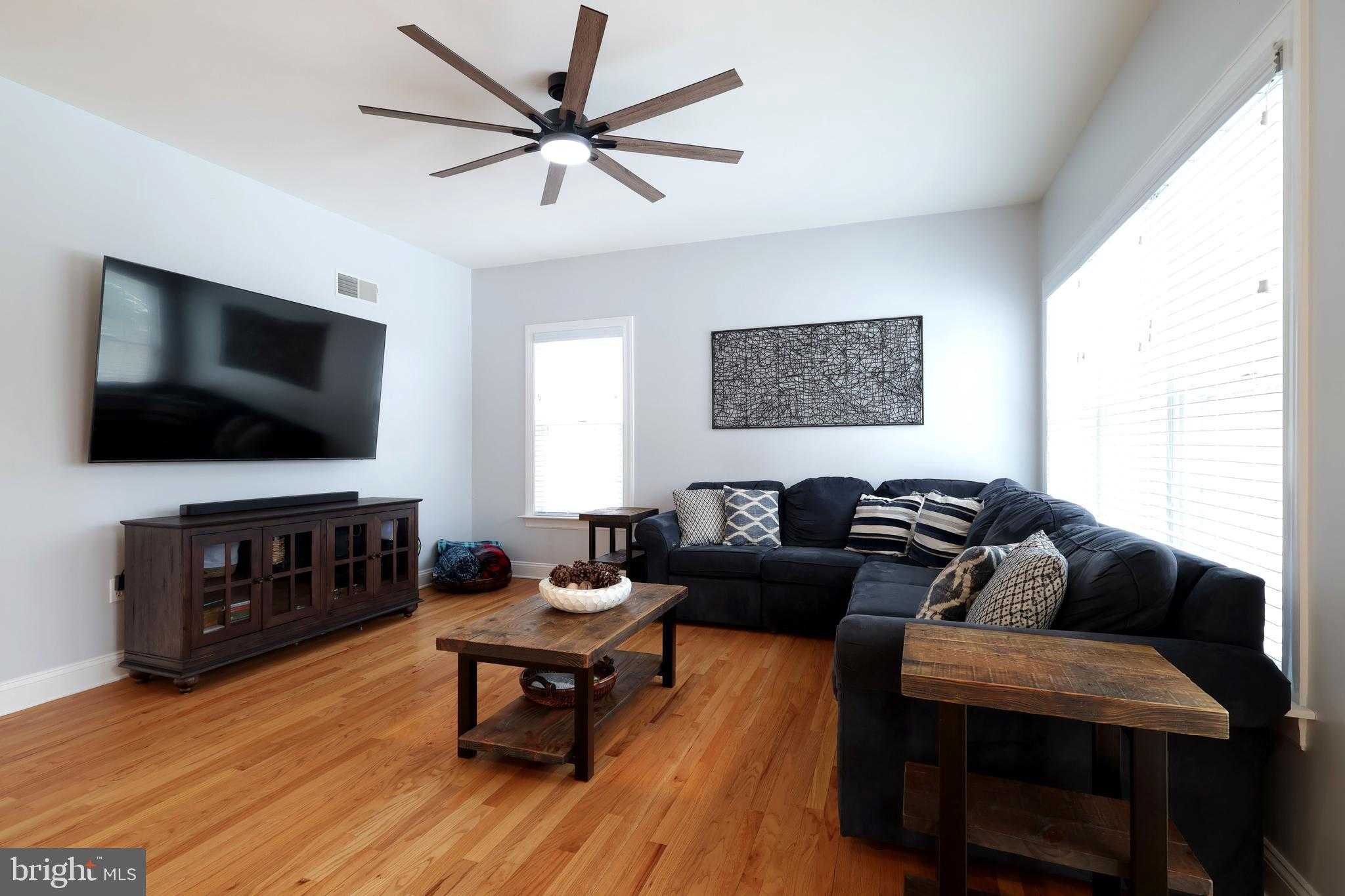 1354 Megan Dr photo 11