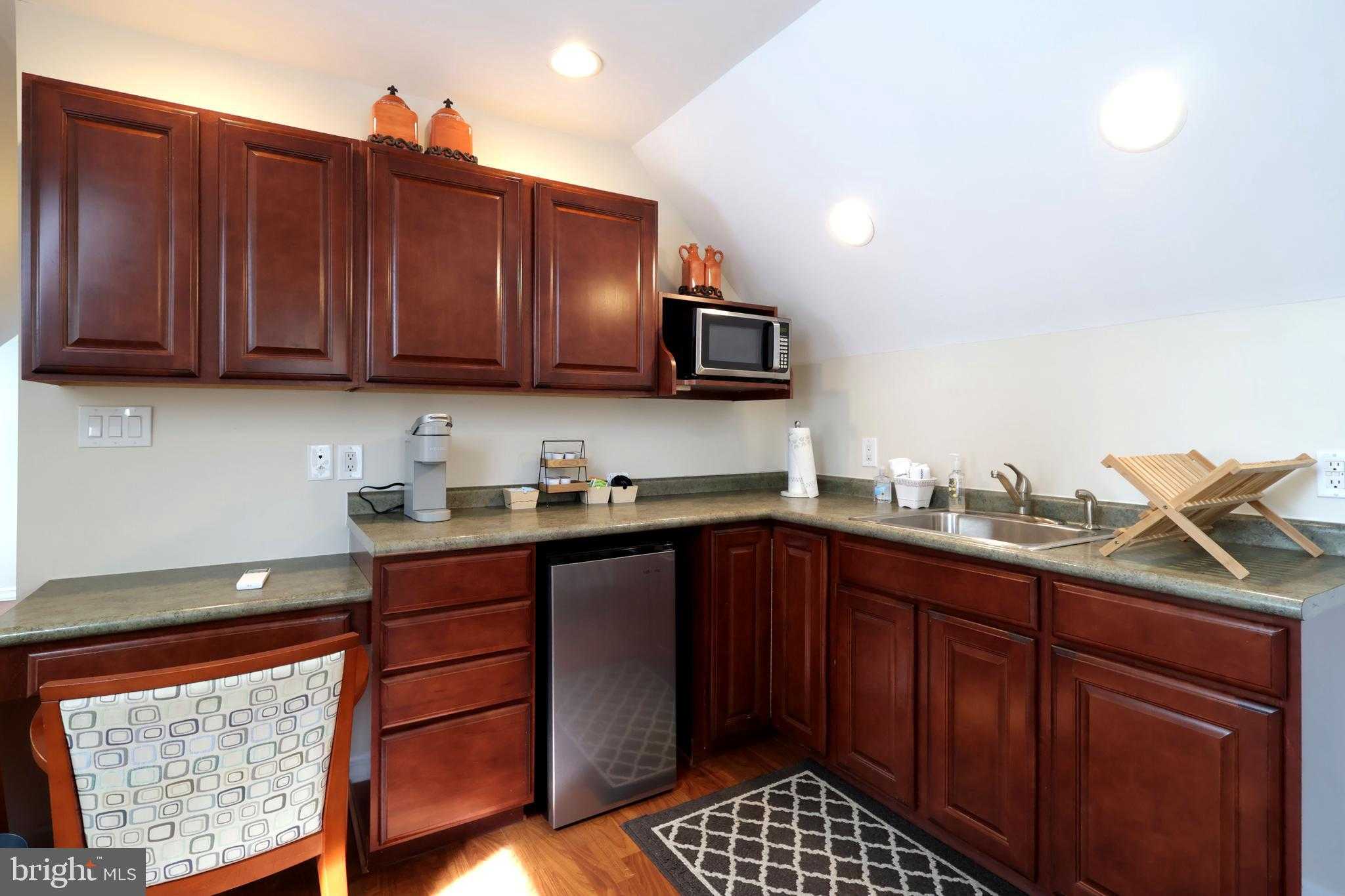 1354 Megan Dr photo 37