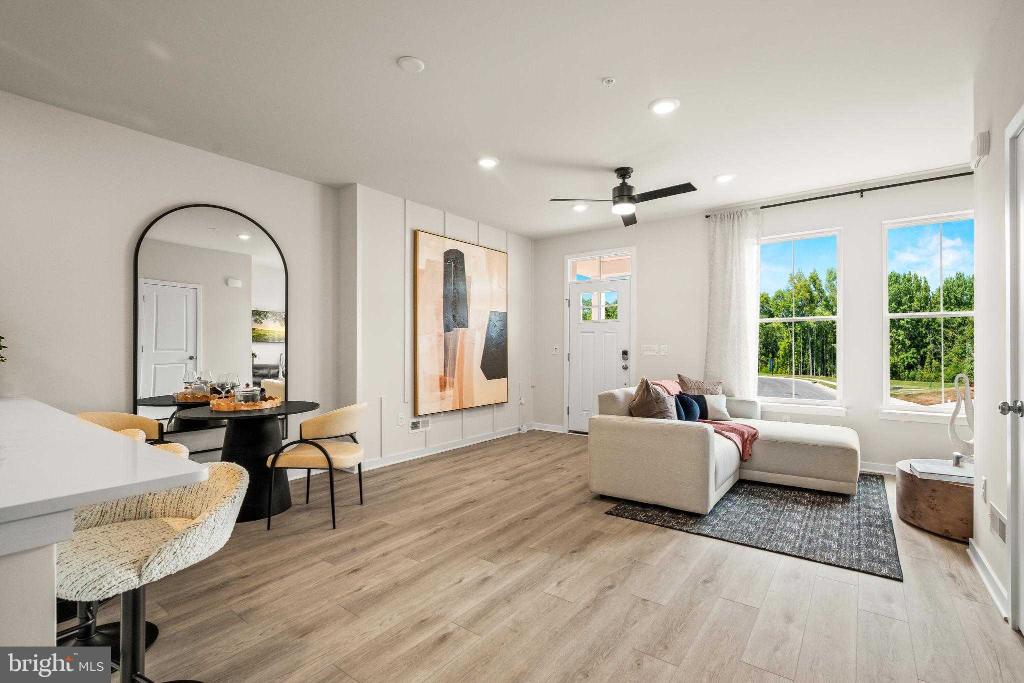 860 Graphite Dr photo 2