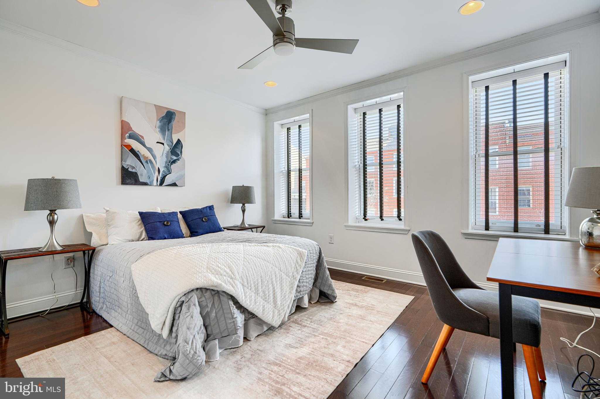 228 S Washington St photo 34