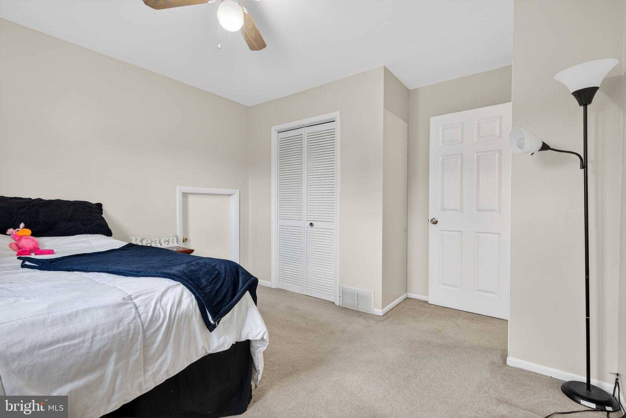 301 E Elmwood Ave photo 28