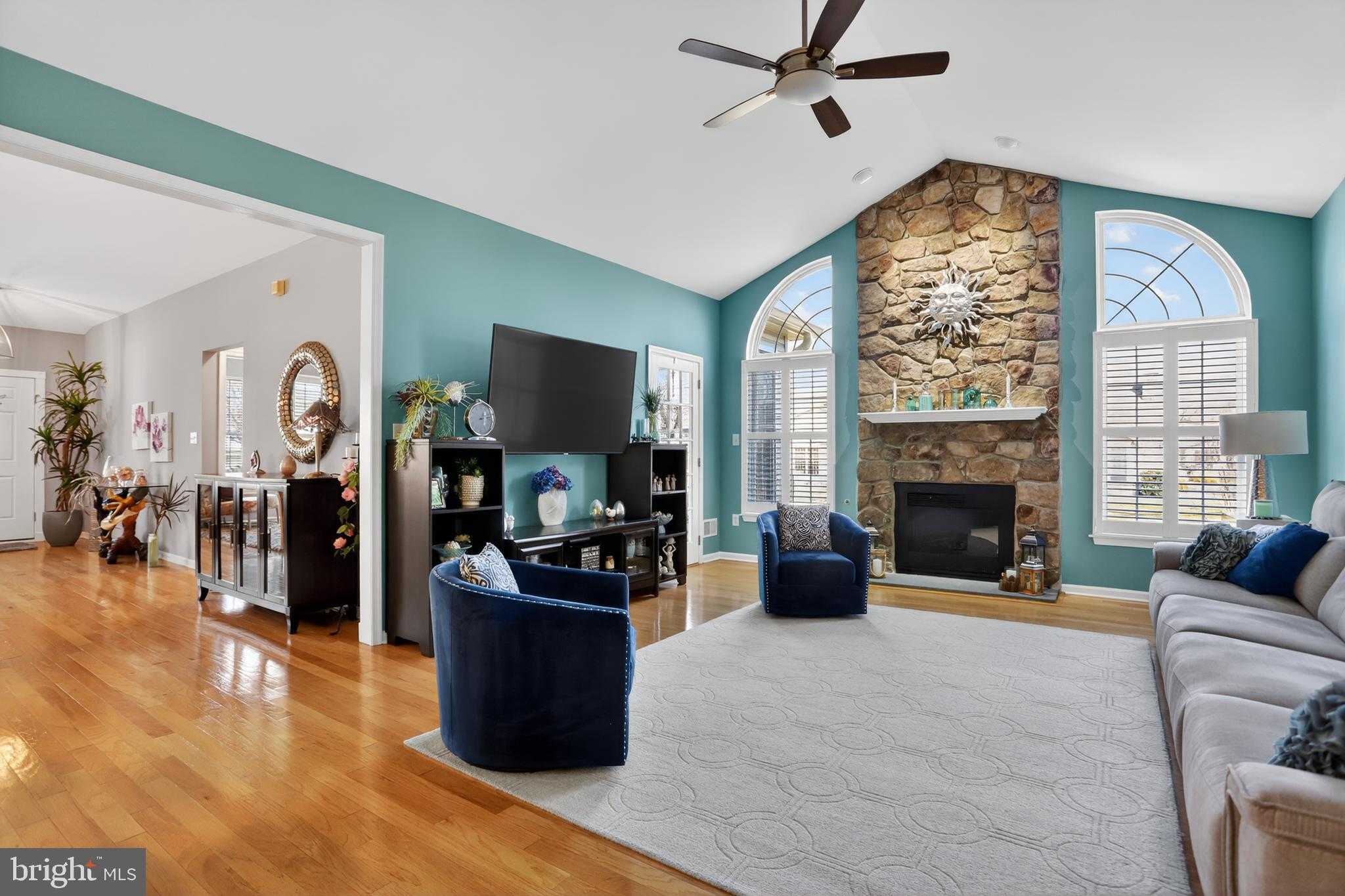 618 Bellflower Rd photo 11