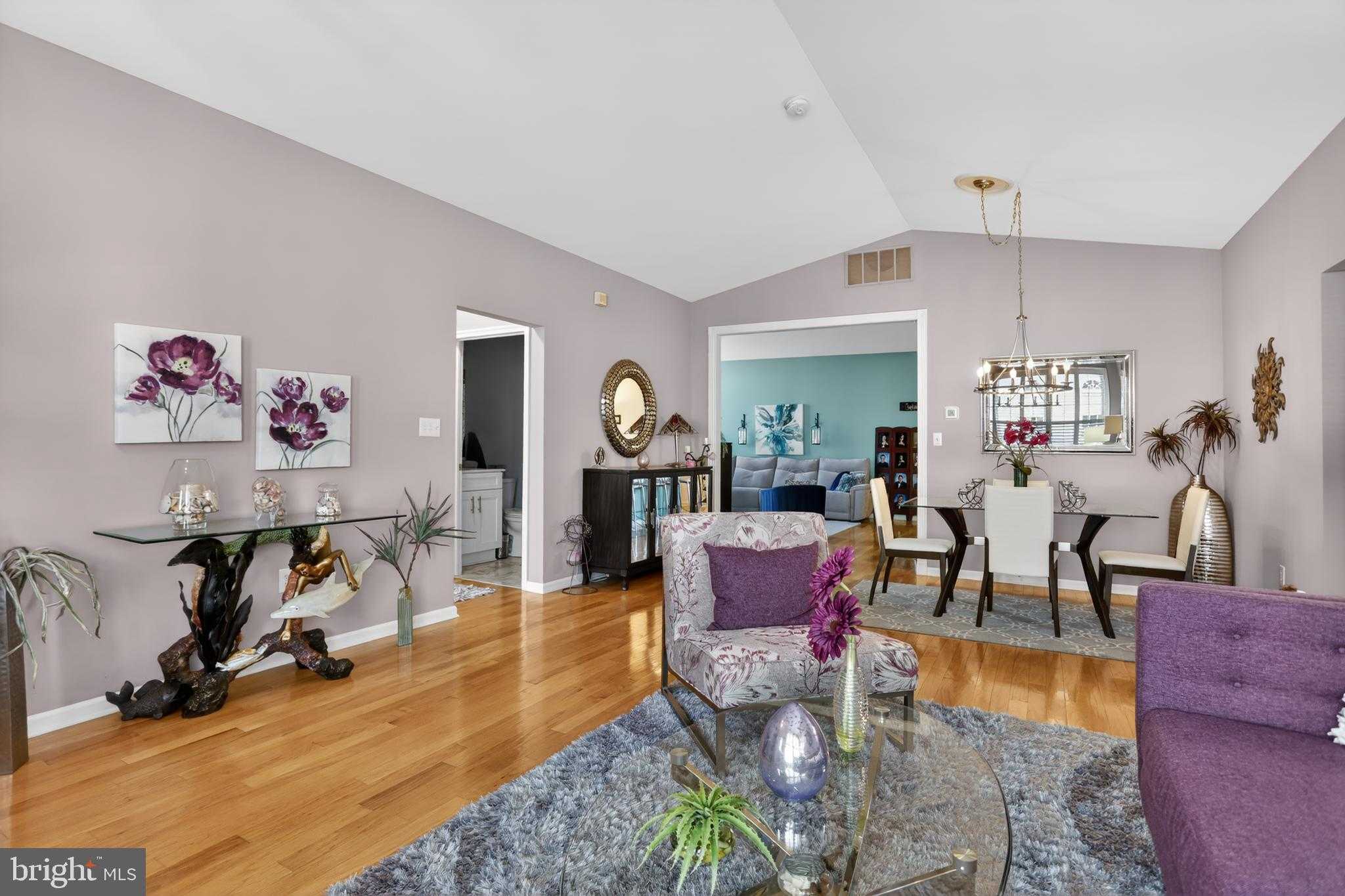 618 Bellflower Rd photo 18