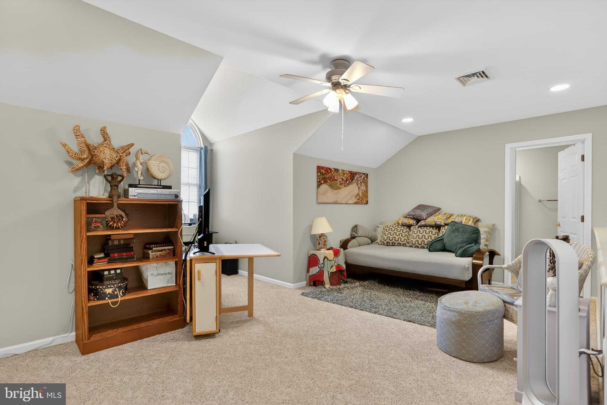 618 Bellflower Rd photo 30