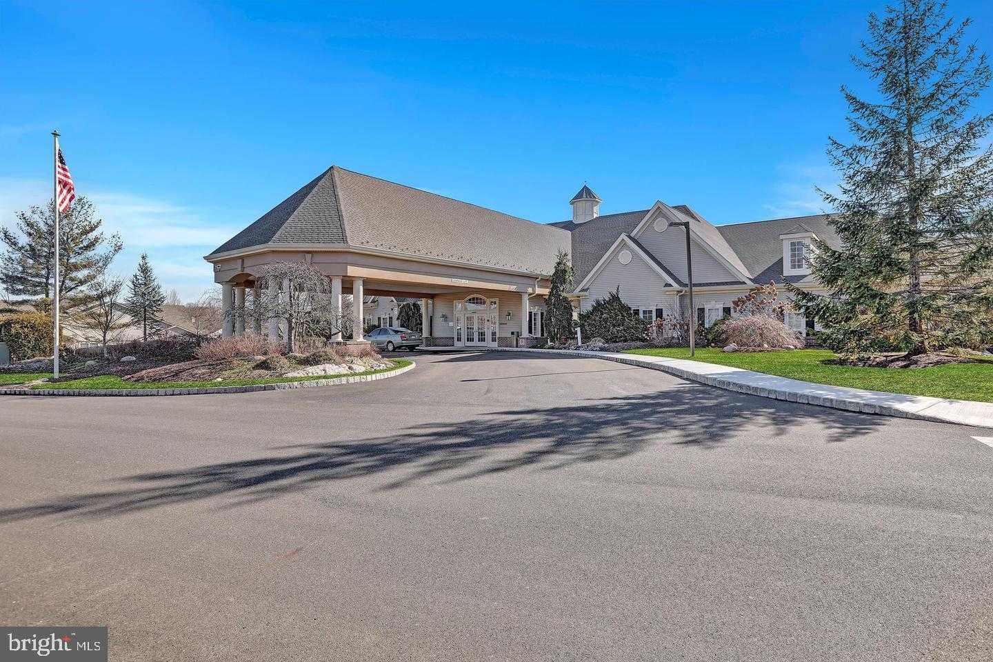 618 Bellflower Rd photo 32