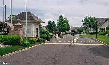 618 Bellflower Rd photo 38