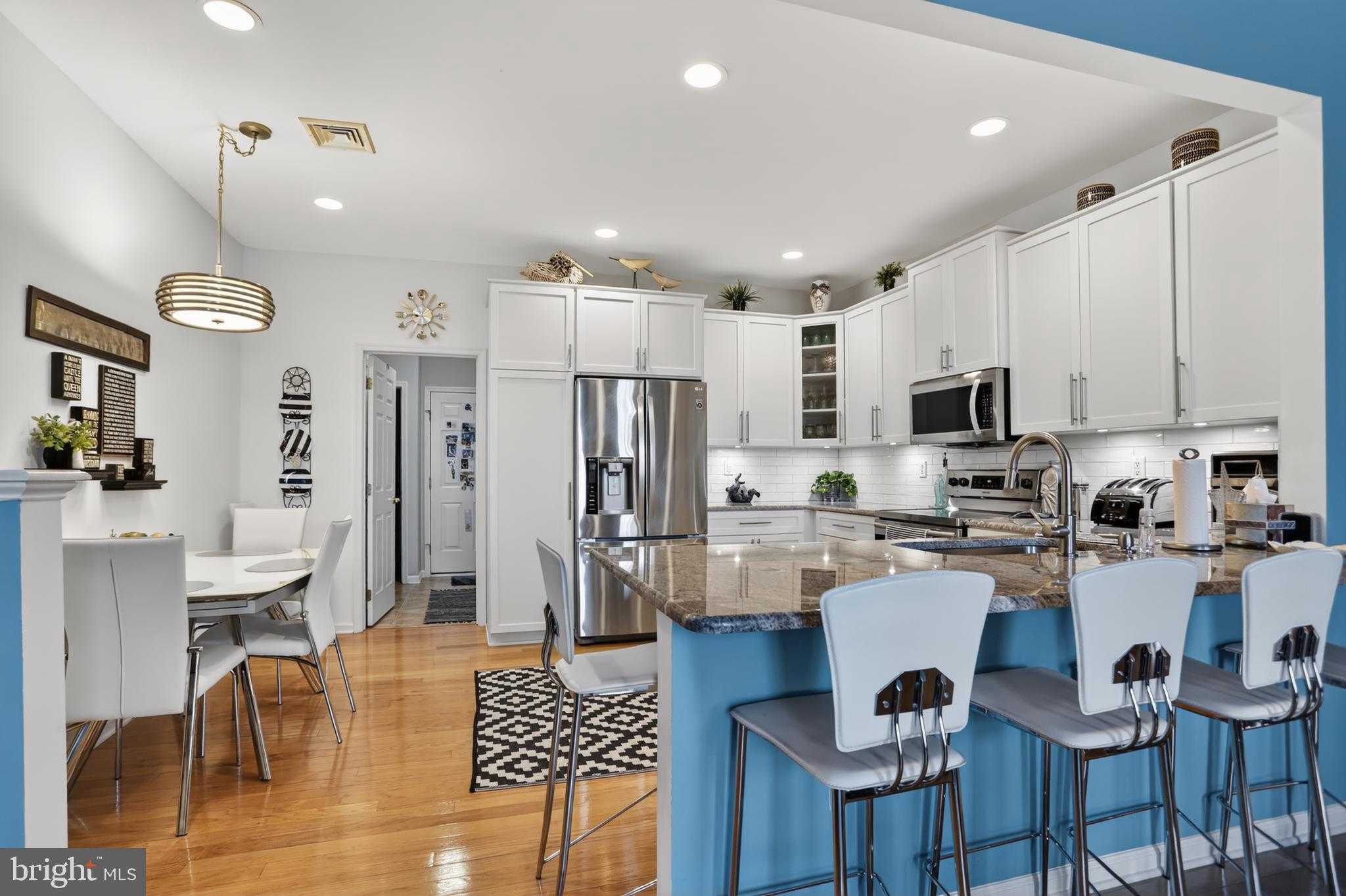 618 Bellflower Rd photo 6