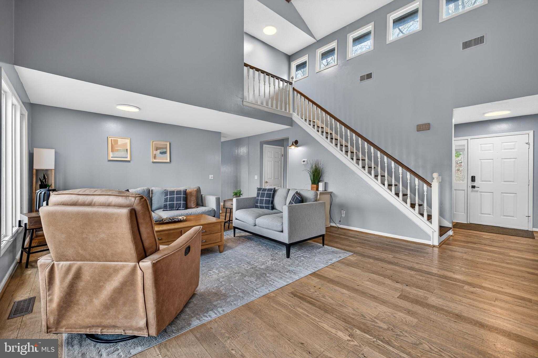 3229 Hopkins Dr photo 18