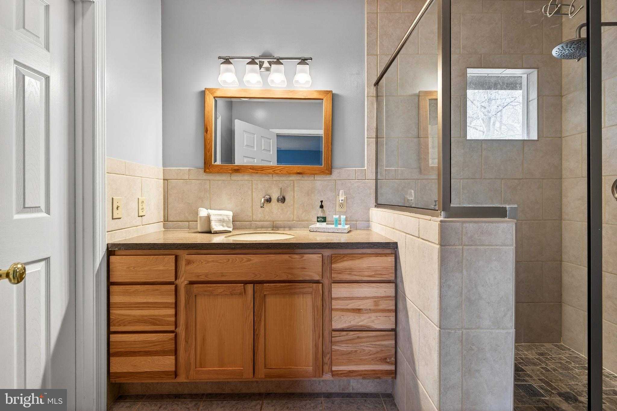 3229 Hopkins Dr photo 42