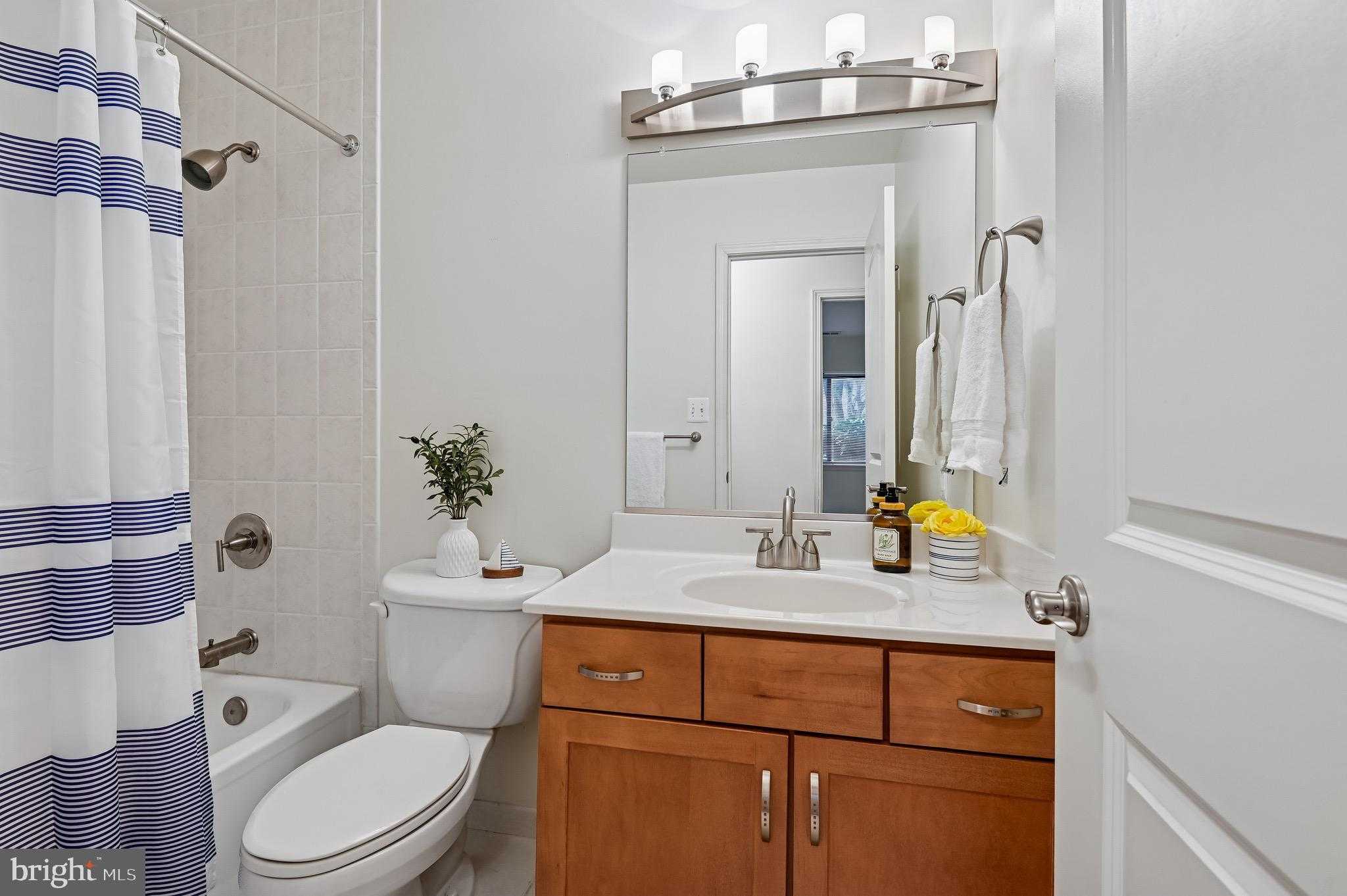 300 Hilltop Ln photo 18