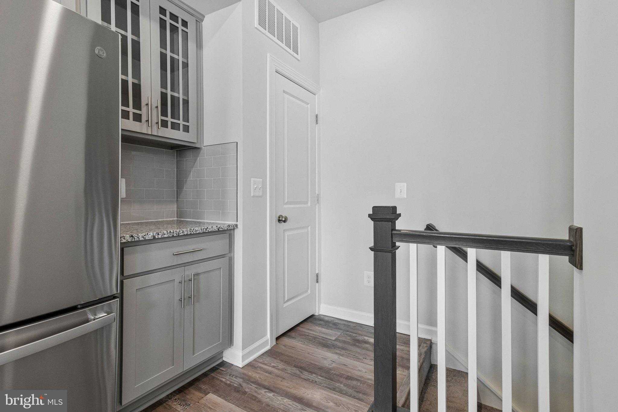 2376 Stella Pl photo 9