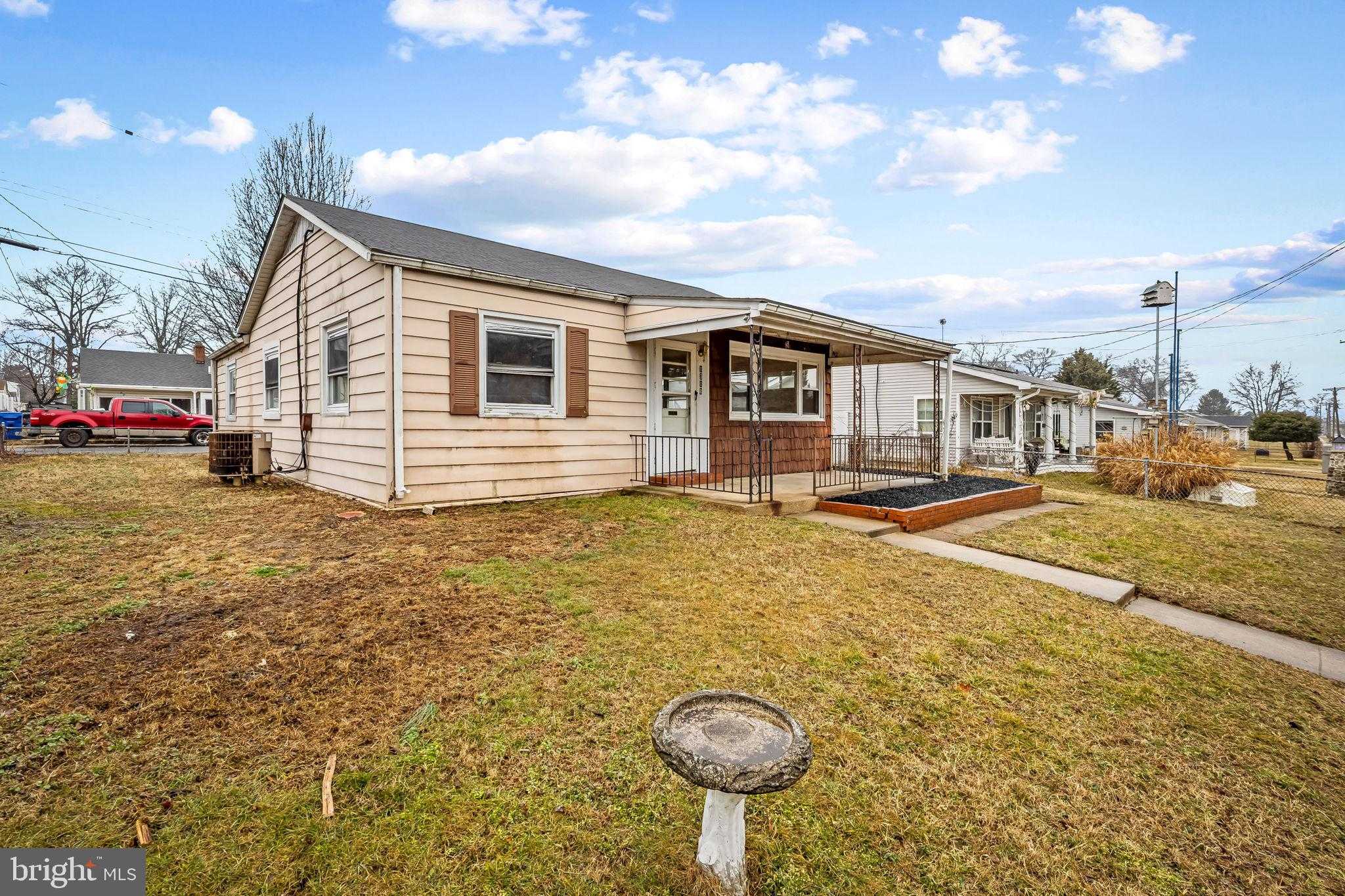 1318 Wilson Point Rd photo 3