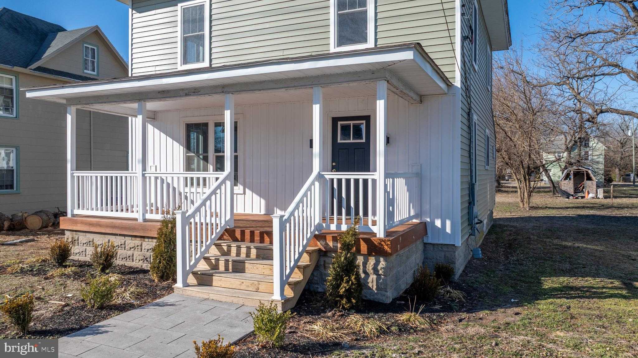 603 E Chestnut St photo 17