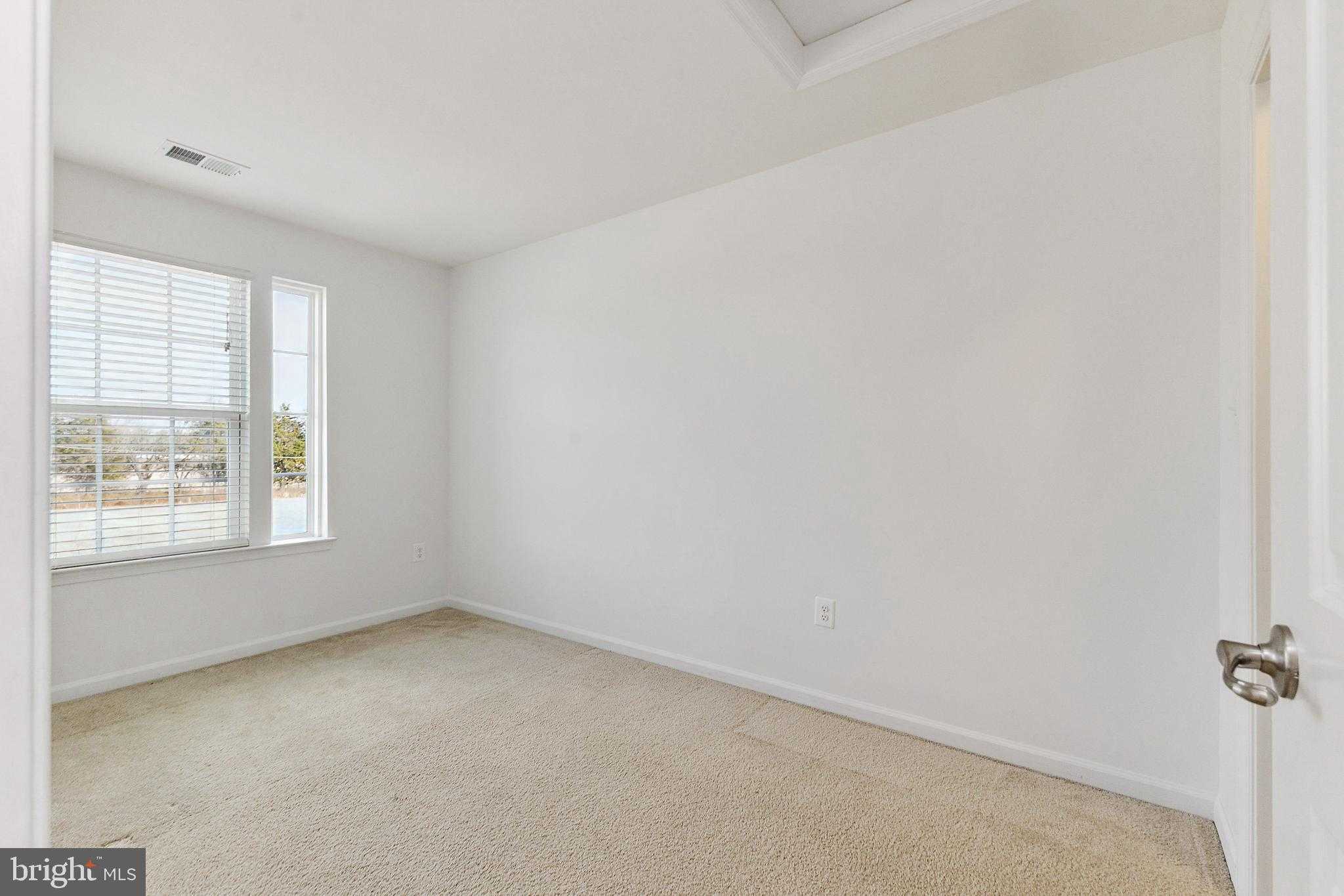 6530 Lafayette Ave photo 16