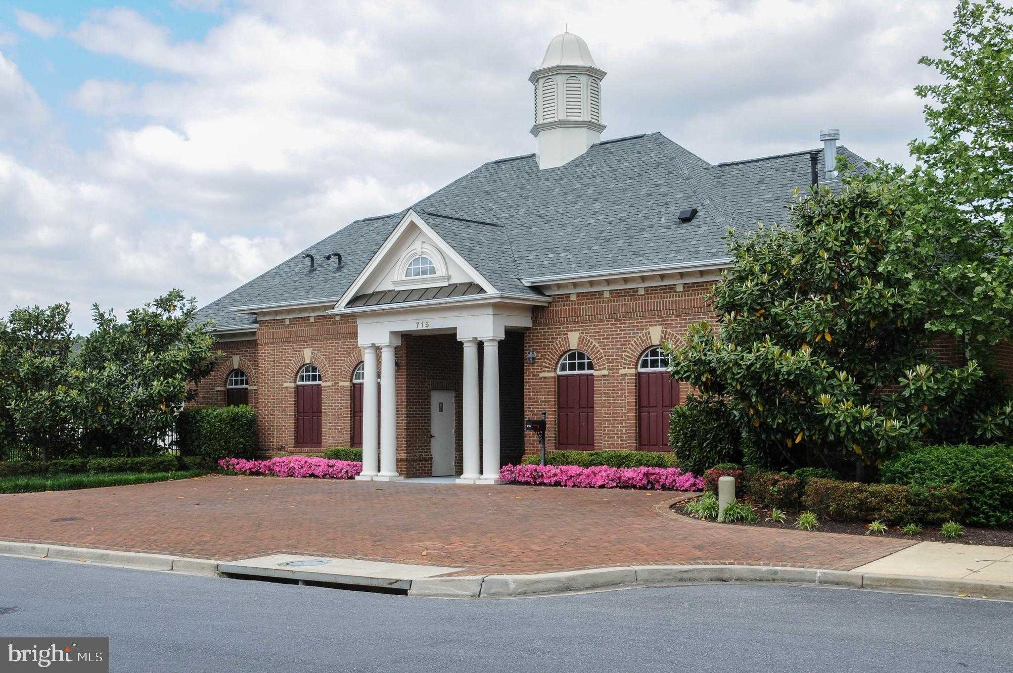 726 Pearson Point Pl photo 81