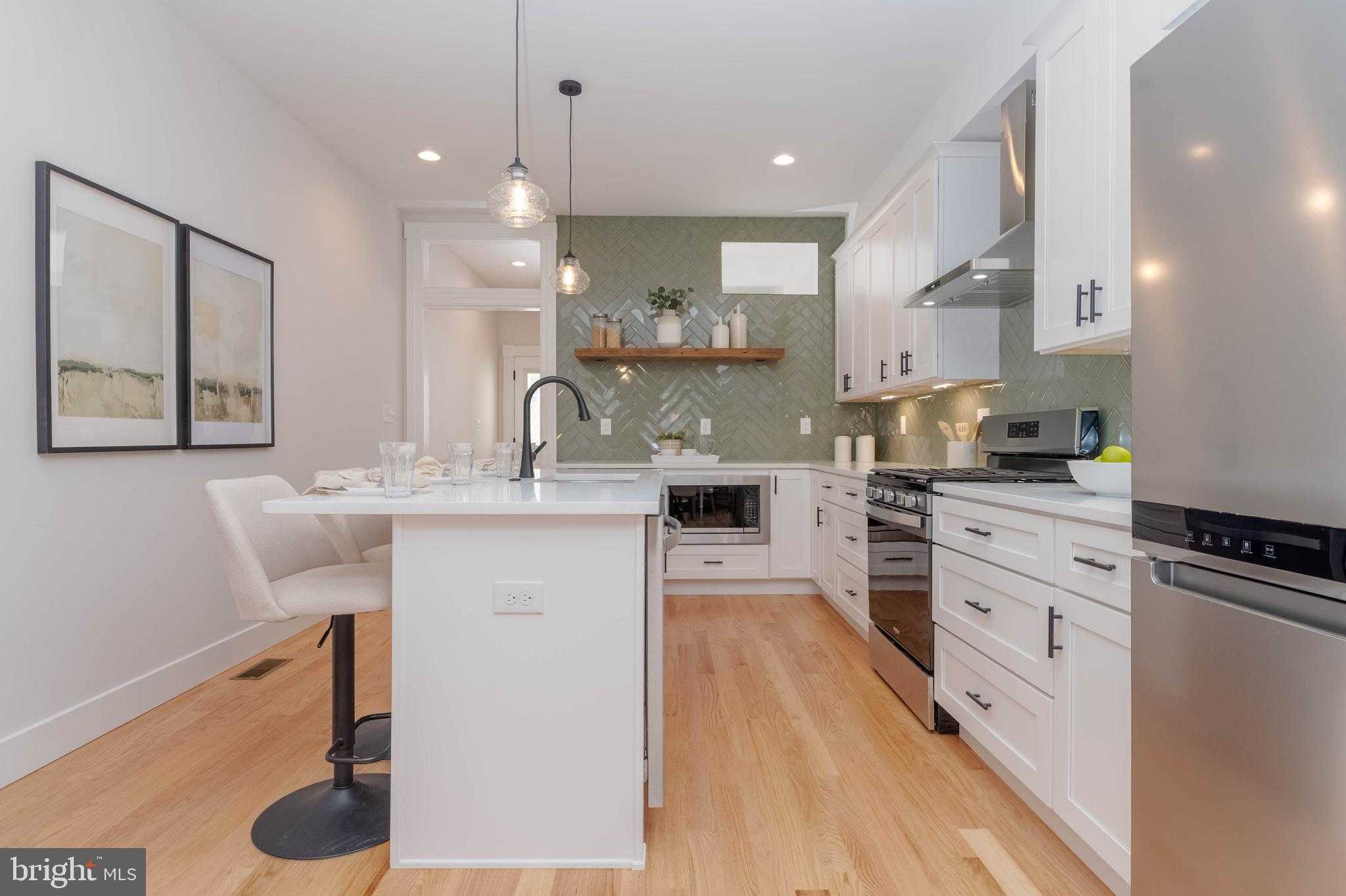 704 S Conkling St photo 14